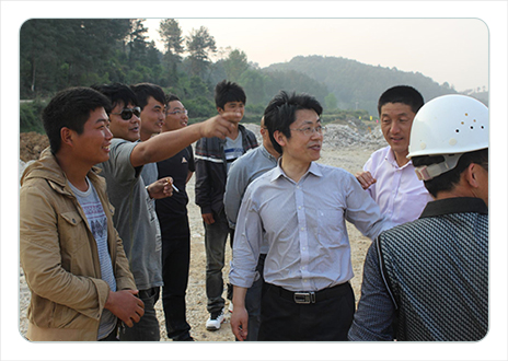 李维胜总经理视察项目现场 并为大家详细讲解公司规章制度